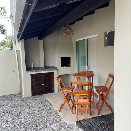 Villa Casa Entre Dois Mares - Casa Bege Bombinhas Esterno foto